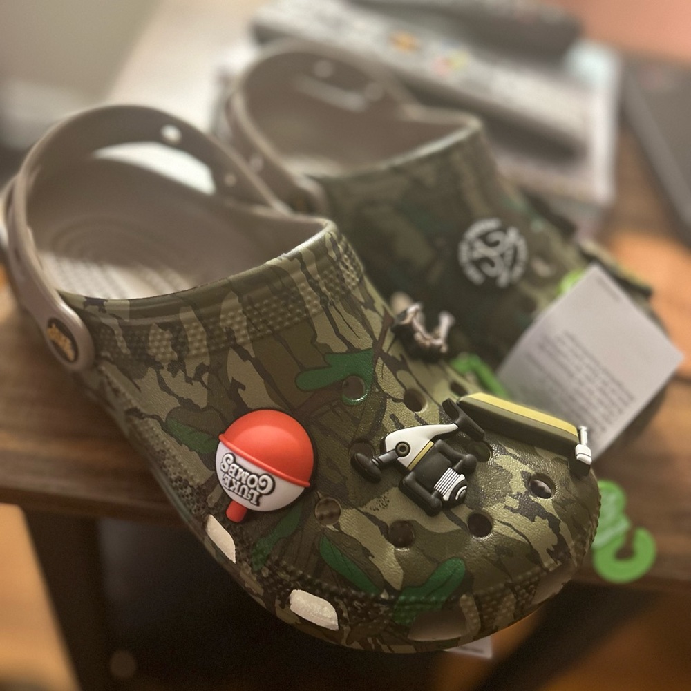 Luke Combs Crocs